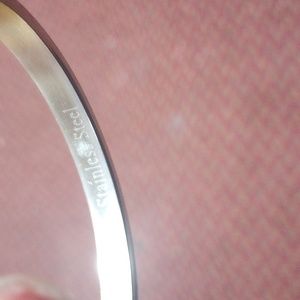 Stainless steel bracelet